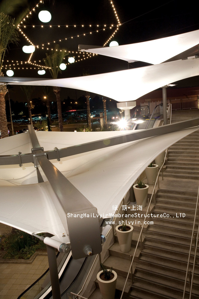 大連國際會議中心鋼結(jié)構(gòu)工程相應(yīng)解決對策(三 )