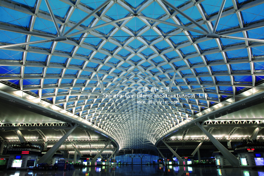 什么是下沉式膜結(jié)構(gòu)廣場？