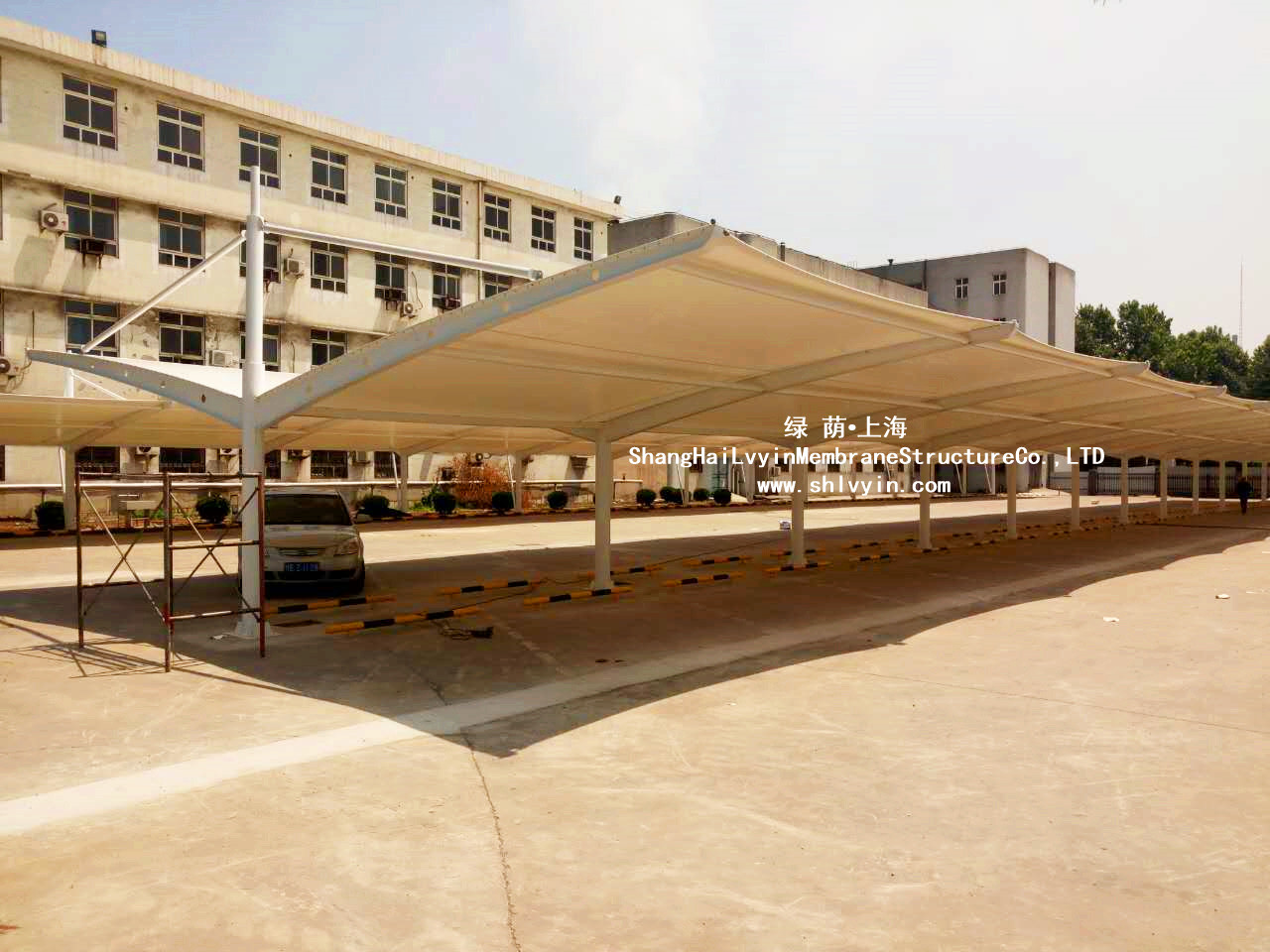 1496906748138811.jpg 安陽(yáng)發(fā)電廠膜結(jié)構(gòu)車(chē)棚2.jpg